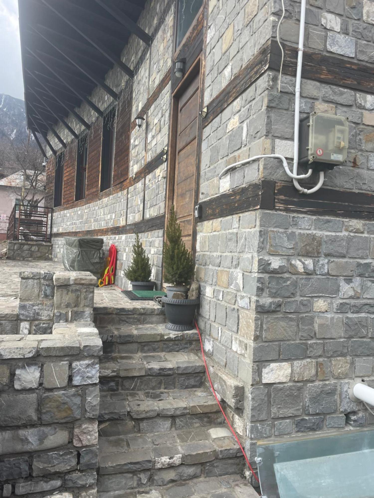 Cabana de piatra Buşteni Exterior foto